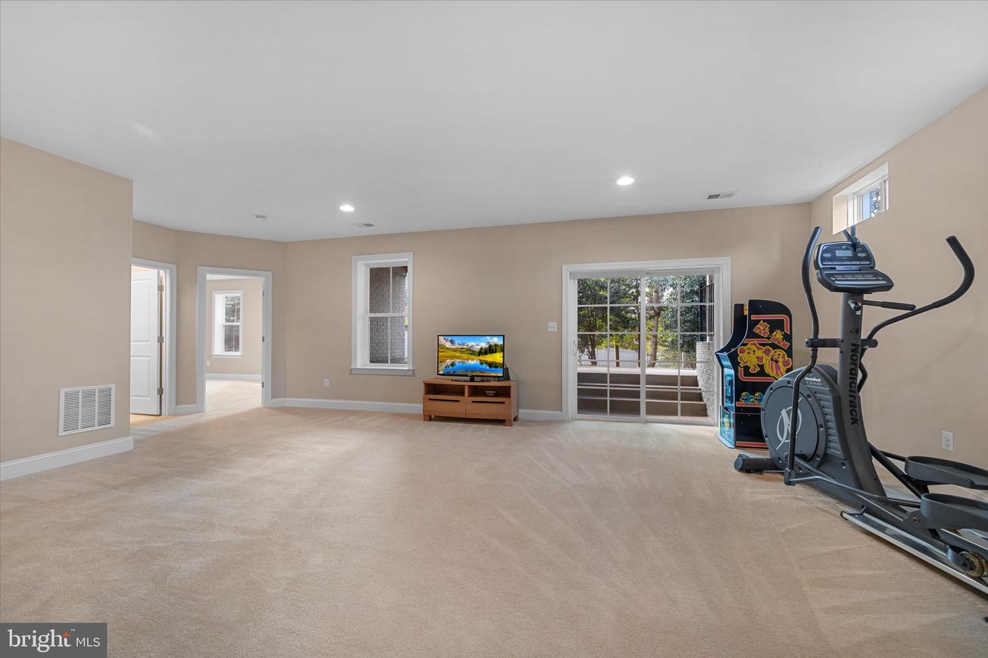 6201 CHAMPION OAK CT, FALLS CHURCH, Virginia 22044, 5 Bedrooms Bedrooms, ,4 BathroomsBathrooms,Residential,For sale,6201 CHAMPION OAK CT,VAFX2285910 MLS # VAFX2285910