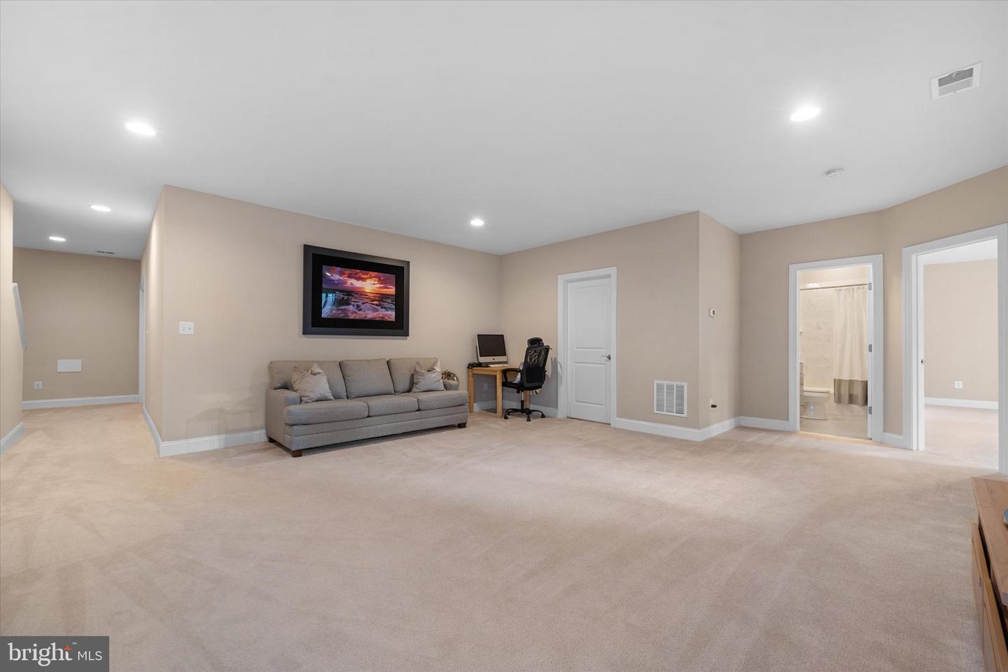 6201 CHAMPION OAK CT, FALLS CHURCH, Virginia 22044, 5 Bedrooms Bedrooms, ,4 BathroomsBathrooms,Residential,For sale,6201 CHAMPION OAK CT,VAFX2285910 MLS # VAFX2285910