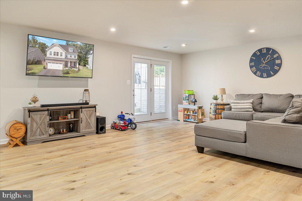 12222 CRANFORD DR, WOODBRIDGE, Virginia 22192, 4 Bedrooms Bedrooms, ,4 BathroomsBathrooms,Residential,For sale,12222 CRANFORD DR,VAPW2110642 MLS # VAPW2110642