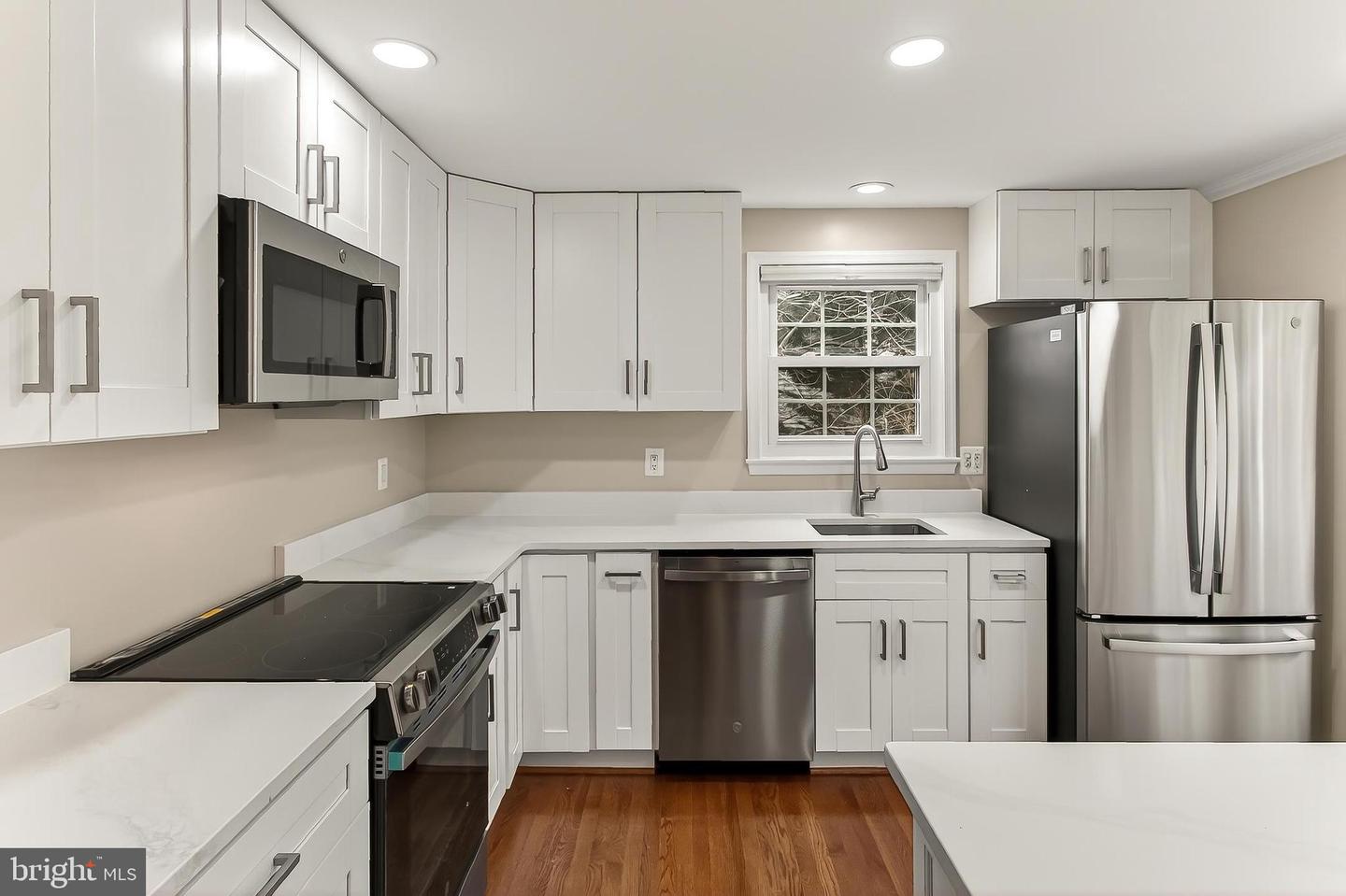 13855 LAURA RATCLIFF CT, CENTREVILLE, Virginia 20121, 3 Bedrooms Bedrooms, ,2 BathroomsBathrooms,Residential,For sale,13855 LAURA RATCLIFF CT,VAFX2285964 MLS # VAFX2285964