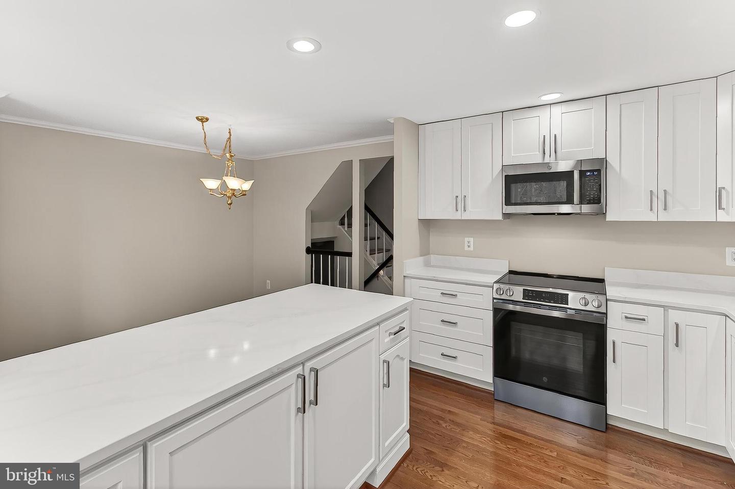 13855 LAURA RATCLIFF CT, CENTREVILLE, Virginia 20121, 3 Bedrooms Bedrooms, ,2 BathroomsBathrooms,Residential,For sale,13855 LAURA RATCLIFF CT,VAFX2285964 MLS # VAFX2285964