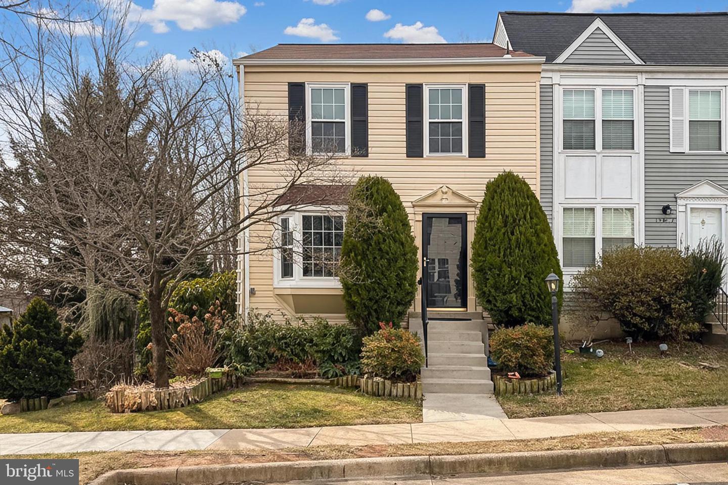 13855 LAURA RATCLIFF CT, CENTREVILLE, Virginia 20121, 3 Bedrooms Bedrooms, ,2 BathroomsBathrooms,Residential,For sale,13855 LAURA RATCLIFF CT,VAFX2285964 MLS # VAFX2285964