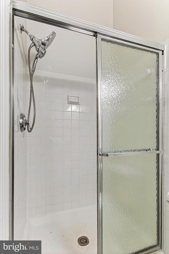 13855 LAURA RATCLIFF CT, CENTREVILLE, Virginia 20121, 3 Bedrooms Bedrooms, ,2 BathroomsBathrooms,Residential,For sale,13855 LAURA RATCLIFF CT,VAFX2285964 MLS # VAFX2285964