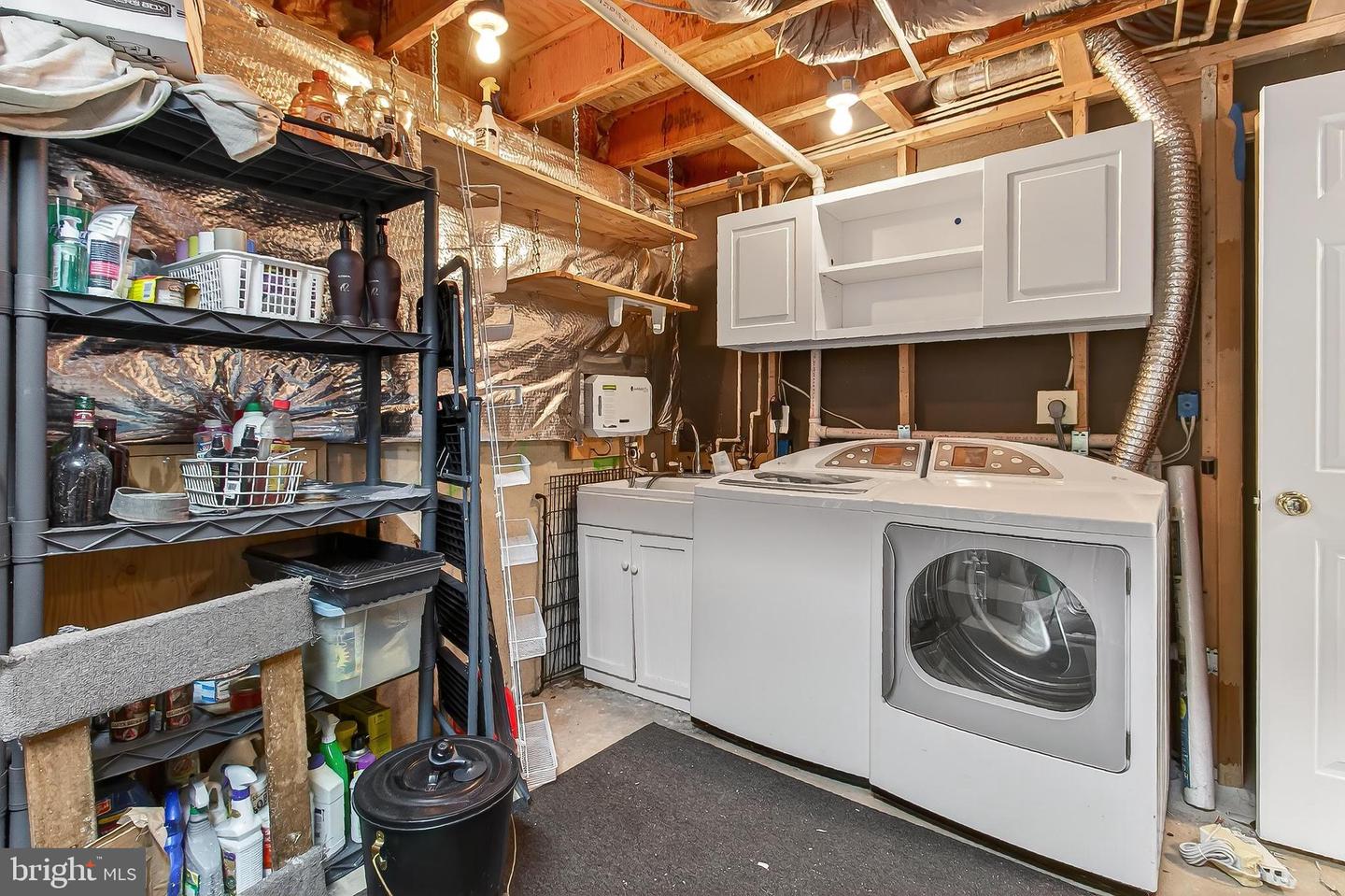 13855 LAURA RATCLIFF CT, CENTREVILLE, Virginia 20121, 3 Bedrooms Bedrooms, ,2 BathroomsBathrooms,Residential,For sale,13855 LAURA RATCLIFF CT,VAFX2285964 MLS # VAFX2285964