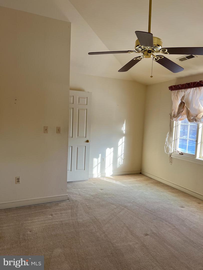 13888 COVANTRY LN, GAINESVILLE, Virginia 20155, 3 Bedrooms Bedrooms, ,2 BathroomsBathrooms,Residential,For sale,13888 COVANTRY LN,VAPW2110646 MLS # VAPW2110646