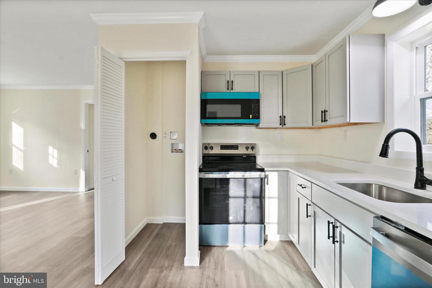 244 HICKORY RD, FRONT ROYAL, Virginia 22630, 2 Bedrooms Bedrooms, ,1 BathroomBathrooms,Residential,For sale,244 HICKORY RD,VAWR2013140 MLS # VAWR2013140