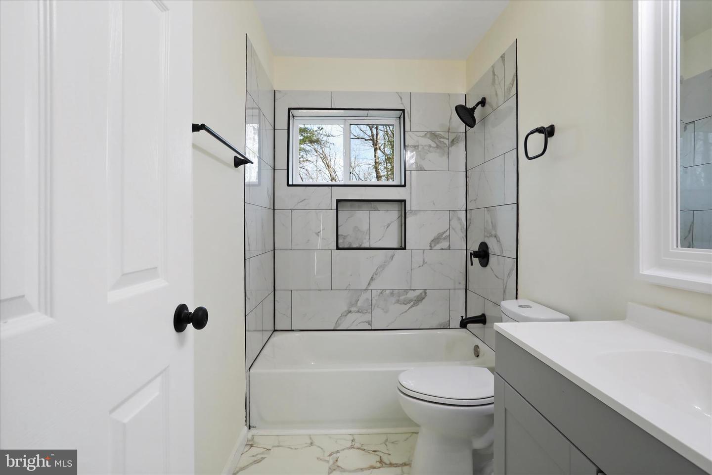 244 HICKORY RD, FRONT ROYAL, Virginia 22630, 2 Bedrooms Bedrooms, ,1 BathroomBathrooms,Residential,For sale,244 HICKORY RD,VAWR2013140 MLS # VAWR2013140