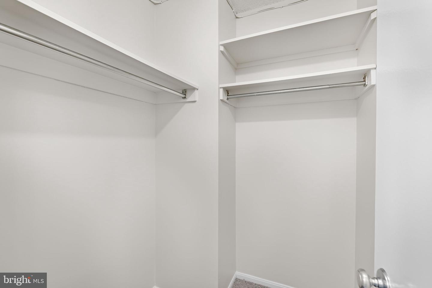 8380 GREENSBORO DR #221, MCLEAN, Virginia 22102, 2 Bedrooms Bedrooms, ,2 BathroomsBathrooms,Residential,For sale,8380 GREENSBORO DR #221,VAFX2285738 MLS # VAFX2285738