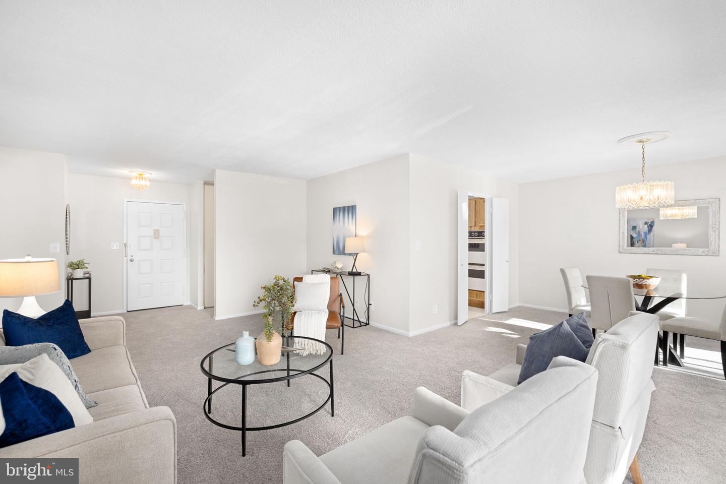 8380 GREENSBORO DR #221, MCLEAN, Virginia 22102, 2 Bedrooms Bedrooms, ,2 BathroomsBathrooms,Residential,For sale,8380 GREENSBORO DR #221,VAFX2285738 MLS # VAFX2285738