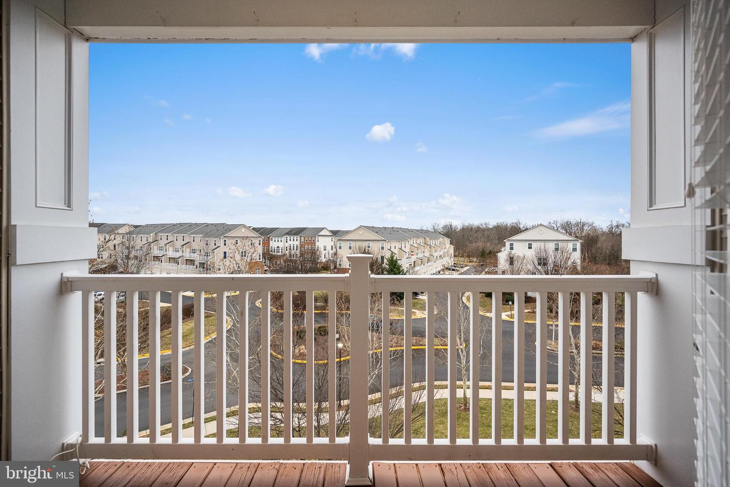 24701 BYRNE MEADOW SQ #413, ALDIE, Virginia 20105, 2 Bedrooms Bedrooms, ,2 BathroomsBathrooms,Residential,For sale,24701 BYRNE MEADOW SQ #413,VALO2114094 MLS # VALO2114094