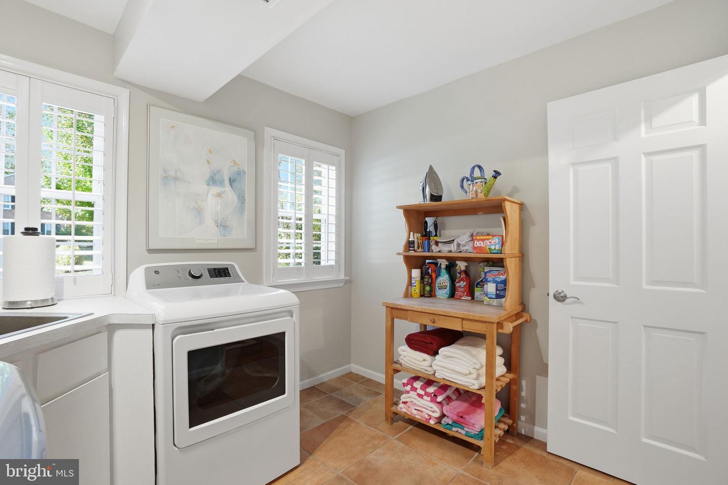 1507 LAUREL HILL RD, VIENNA, Virginia 22182, 4 Bedrooms Bedrooms, ,3 BathroomsBathrooms,Residential,For sale,1507 LAUREL HILL RD,VAFX2286102 MLS # VAFX2286102