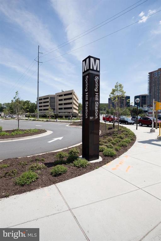 1507 LAUREL HILL RD, VIENNA, Virginia 22182, 4 Bedrooms Bedrooms, ,3 BathroomsBathrooms,Residential,For sale,1507 LAUREL HILL RD,VAFX2286102 MLS # VAFX2286102