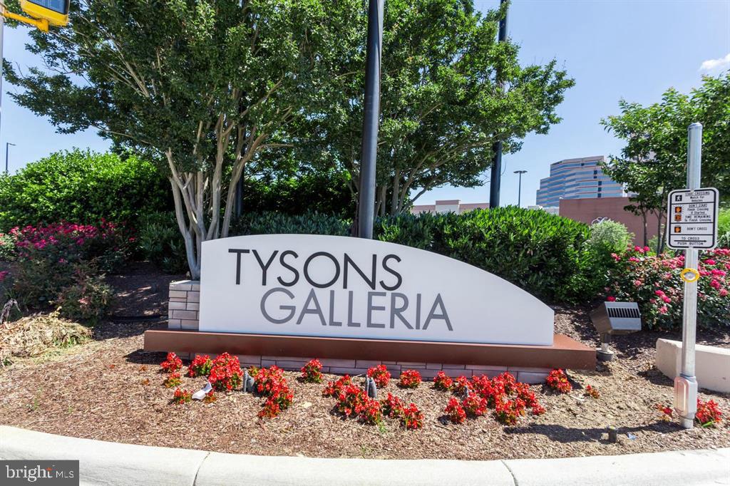 1507 LAUREL HILL RD, VIENNA, Virginia 22182, 4 Bedrooms Bedrooms, ,3 BathroomsBathrooms,Residential,For sale,1507 LAUREL HILL RD,VAFX2286102 MLS # VAFX2286102