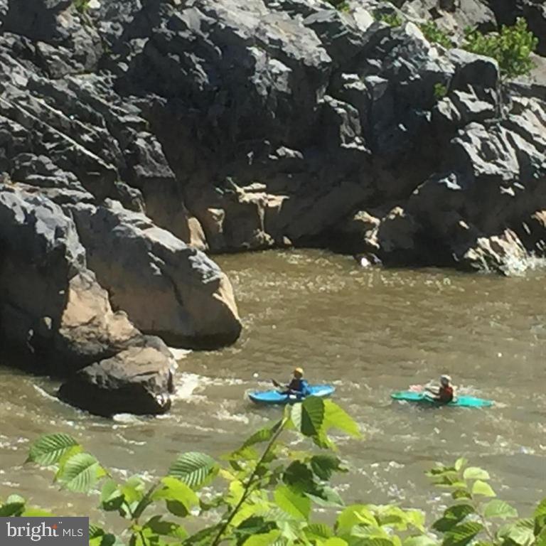 1507 LAUREL HILL RD, VIENNA, Virginia 22182, 4 Bedrooms Bedrooms, ,3 BathroomsBathrooms,Residential,For sale,1507 LAUREL HILL RD,VAFX2286102 MLS # VAFX2286102