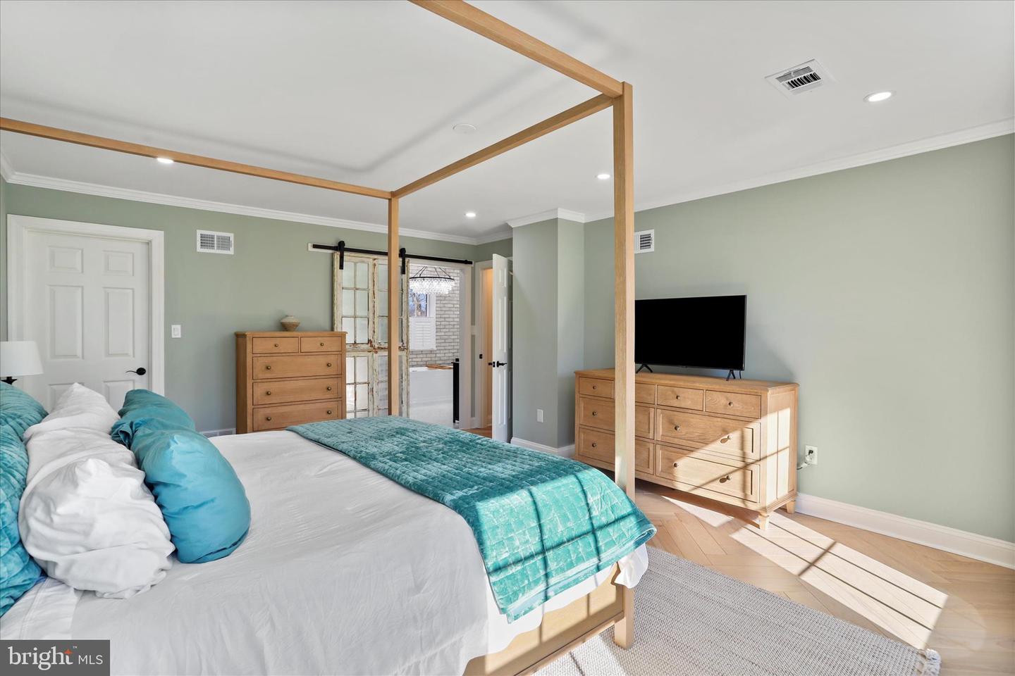 247 MCGUIRE RD, WINCHESTER, Virginia 22603, 4 Bedrooms Bedrooms, ,2 BathroomsBathrooms,Residential,For sale,247 MCGUIRE RD,VAFV2039028 MLS # VAFV2039028 247 MCGUIRE RD, WINCHESTER, Virginia 22603, 4 Bedrooms Bedrooms, ,2 BathroomsBathrooms,Residential,For sale,247 MCGUIRE RD,VAFV2039028 MLS # VAFV2039028