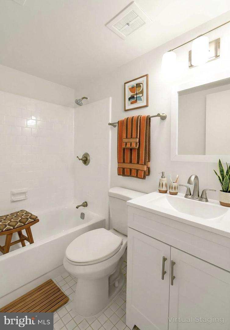 4267 AMERICANA DR #203, ANNANDALE, Virginia 22003, 2 Bedrooms Bedrooms, ,1 BathroomBathrooms,Residential,For sale,4267 AMERICANA DR #203,VAFX2286104 MLS # VAFX2286104 4267 AMERICANA DR #203, ANNANDALE, Virginia 22003, 2 Bedrooms Bedrooms, ,1 BathroomBathrooms,Residential,For sale,4267 AMERICANA DR #203,VAFX2286104 MLS # VAFX2286104