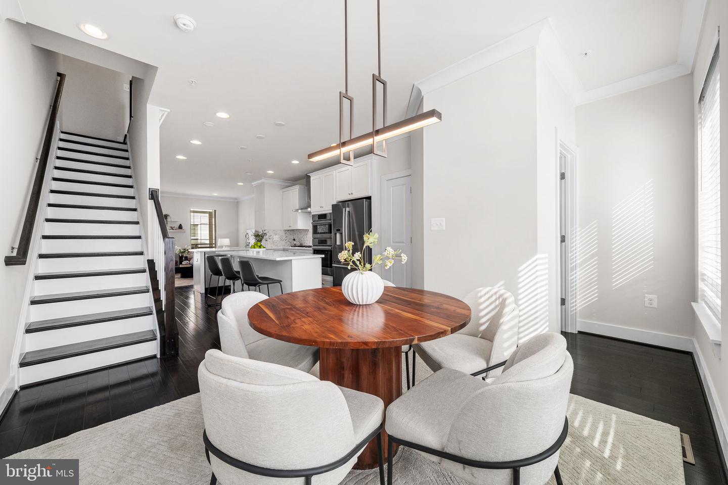 4973 LAKESIDE XING, CHANTILLY, Virginia 20151, 3 Bedrooms Bedrooms, ,3 BathroomsBathrooms,Residential,For sale,4973 LAKESIDE XING,VAFX2286180 MLS # VAFX2286180