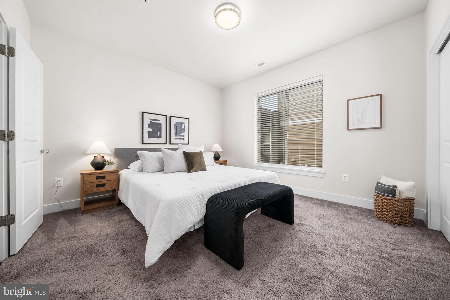 4973 LAKESIDE XING, CHANTILLY, Virginia 20151, 3 Bedrooms Bedrooms, ,3 BathroomsBathrooms,Residential,For sale,4973 LAKESIDE XING,VAFX2286180 MLS # VAFX2286180