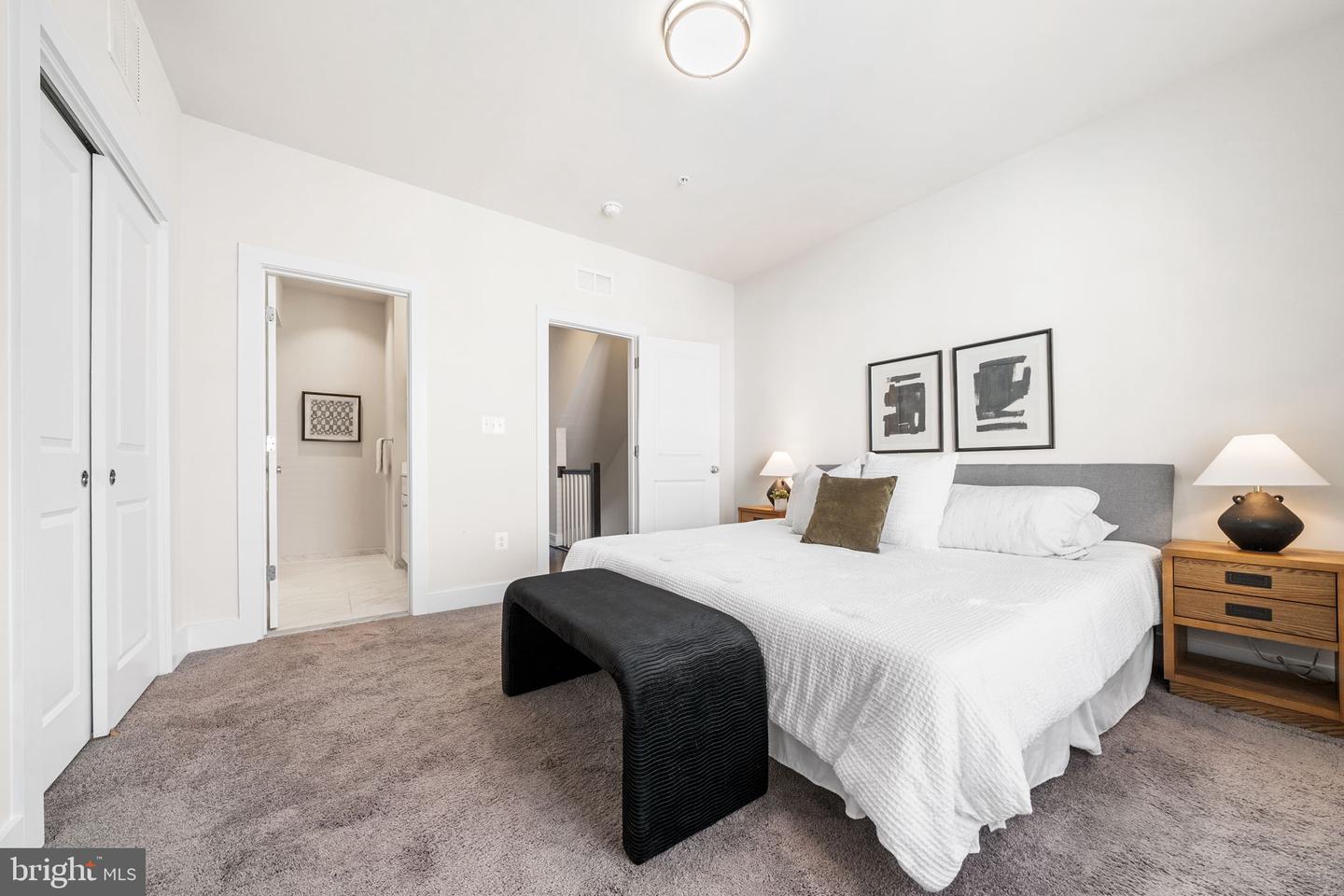 4973 LAKESIDE XING, CHANTILLY, Virginia 20151, 3 Bedrooms Bedrooms, ,3 BathroomsBathrooms,Residential,For sale,4973 LAKESIDE XING,VAFX2286180 MLS # VAFX2286180