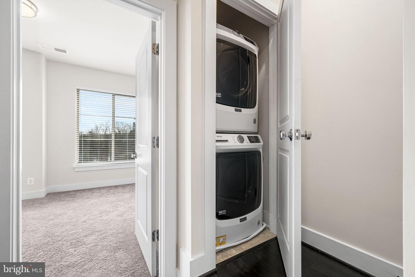 4973 LAKESIDE XING, CHANTILLY, Virginia 20151, 3 Bedrooms Bedrooms, ,3 BathroomsBathrooms,Residential,For sale,4973 LAKESIDE XING,VAFX2286180 MLS # VAFX2286180