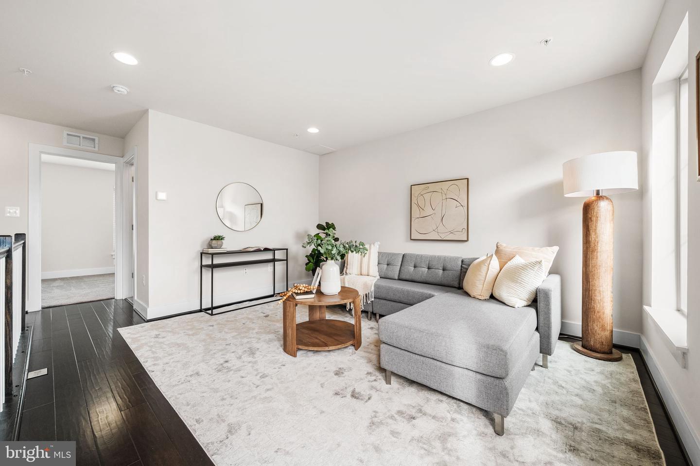 4973 LAKESIDE XING, CHANTILLY, Virginia 20151, 3 Bedrooms Bedrooms, ,3 BathroomsBathrooms,Residential,For sale,4973 LAKESIDE XING,VAFX2286180 MLS # VAFX2286180