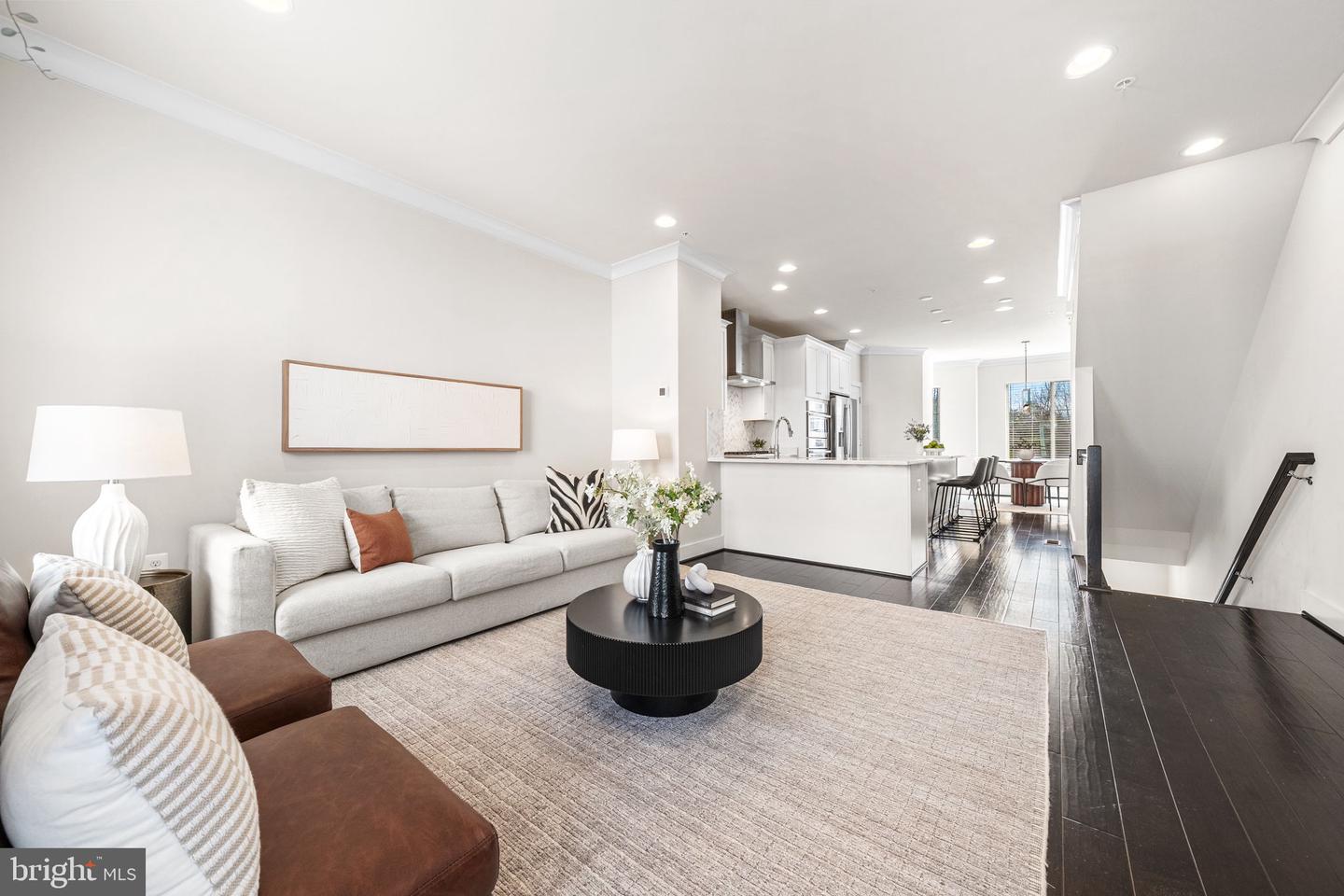 4973 LAKESIDE XING, CHANTILLY, Virginia 20151, 3 Bedrooms Bedrooms, ,3 BathroomsBathrooms,Residential,For sale,4973 LAKESIDE XING,VAFX2286180 MLS # VAFX2286180