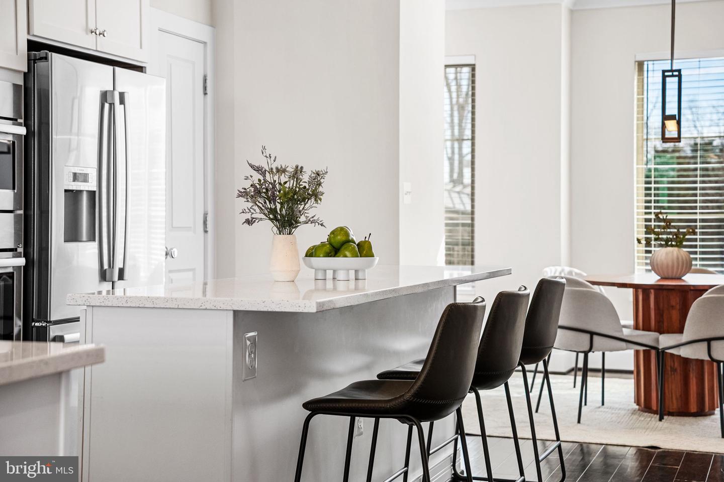 4973 LAKESIDE XING, CHANTILLY, Virginia 20151, 3 Bedrooms Bedrooms, ,3 BathroomsBathrooms,Residential,For sale,4973 LAKESIDE XING,VAFX2286180 MLS # VAFX2286180