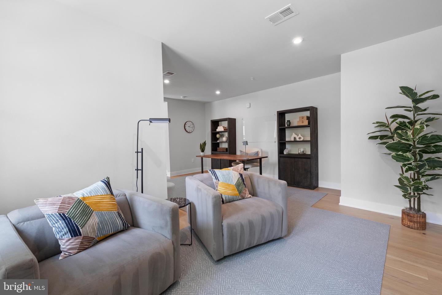 43442 CROSON LN #100, ASHBURN, Virginia 20148, 3 Bedrooms Bedrooms, ,3 BathroomsBathrooms,Residential,For sale,43442 CROSON LN #100,VALO2114130 MLS # VALO2114130