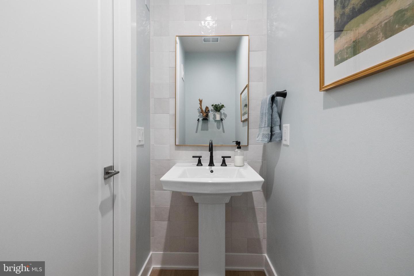 43442 CROSON LN #100, ASHBURN, Virginia 20148, 3 Bedrooms Bedrooms, ,3 BathroomsBathrooms,Residential,For sale,43442 CROSON LN #100,VALO2114130 MLS # VALO2114130