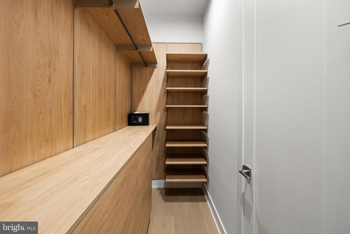 43442 CROSON LN #100, ASHBURN, Virginia 20148, 3 Bedrooms Bedrooms, ,3 BathroomsBathrooms,Residential,For sale,43442 CROSON LN #100,VALO2114130 MLS # VALO2114130