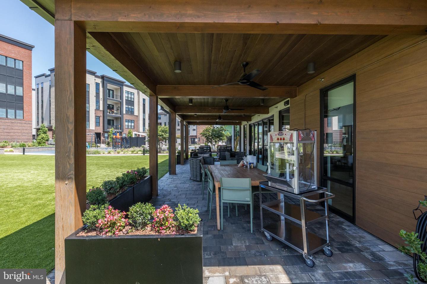 43442 CROSON LN #100, ASHBURN, Virginia 20148, 3 Bedrooms Bedrooms, ,3 BathroomsBathrooms,Residential,For sale,43442 CROSON LN #100,VALO2114130 MLS # VALO2114130