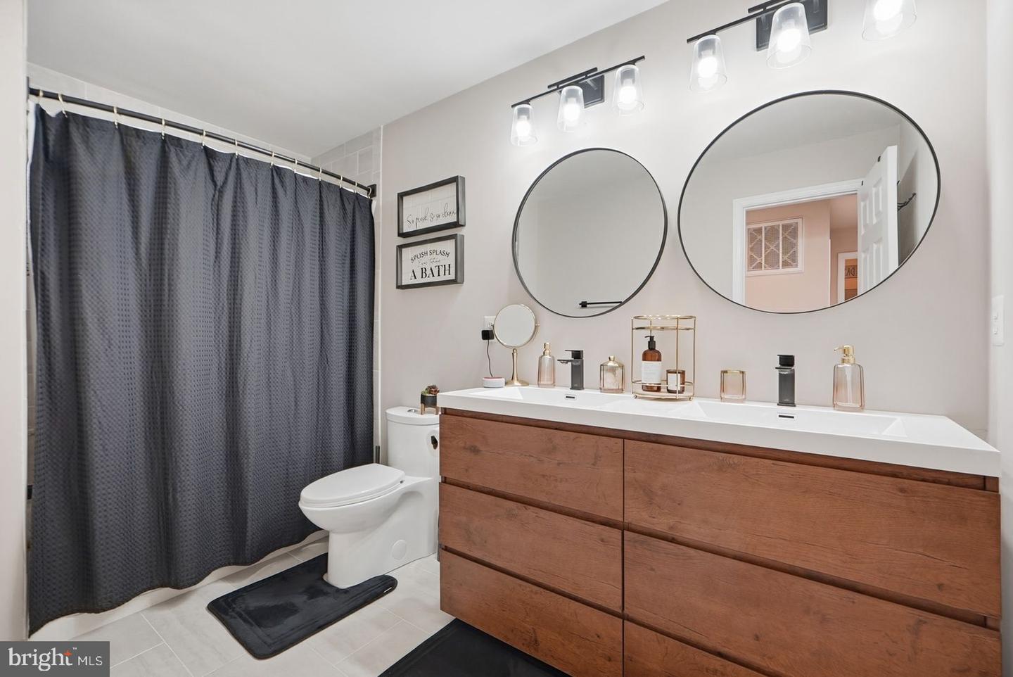 15839 JOHN DISKIN CIR, WOODBRIDGE, Virginia 22191, 3 Bedrooms Bedrooms, ,2 BathroomsBathrooms,Residential,For sale,15839 JOHN DISKIN CIR,VAPW2110752 MLS # VAPW2110752