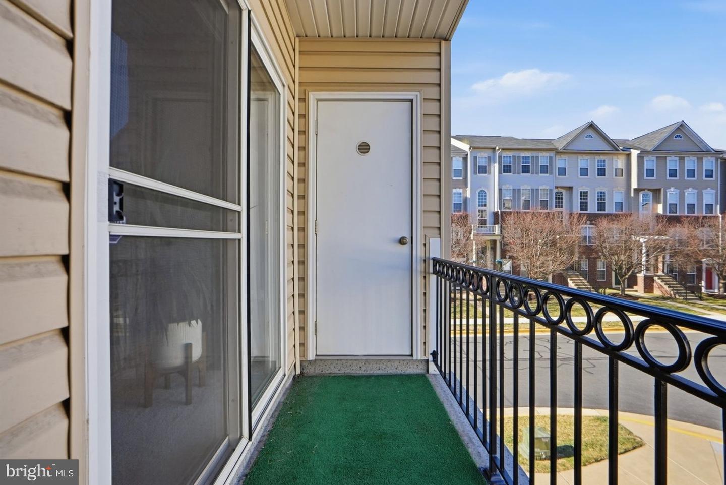 15839 JOHN DISKIN CIR, WOODBRIDGE, Virginia 22191, 3 Bedrooms Bedrooms, ,2 BathroomsBathrooms,Residential,For sale,15839 JOHN DISKIN CIR,VAPW2110752 MLS # VAPW2110752