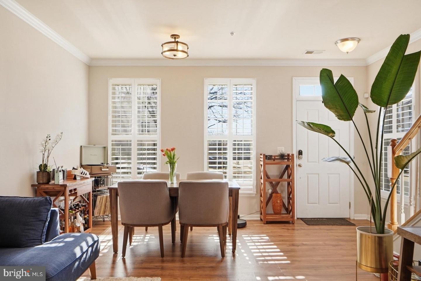 15839 JOHN DISKIN CIR, WOODBRIDGE, Virginia 22191, 3 Bedrooms Bedrooms, ,2 BathroomsBathrooms,Residential,For sale,15839 JOHN DISKIN CIR,VAPW2110752 MLS # VAPW2110752