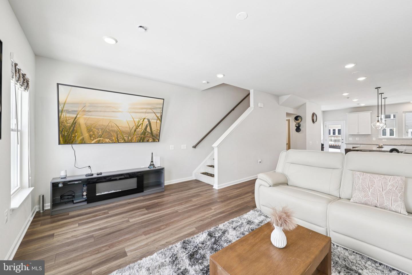 15099 JAXTON SQUARE LN, HAYMARKET, Virginia 20169, 3 Bedrooms Bedrooms, ,2 BathroomsBathrooms,Residential,For sale,15099 JAXTON SQUARE LN,VAPW2110794 MLS # VAPW2110794