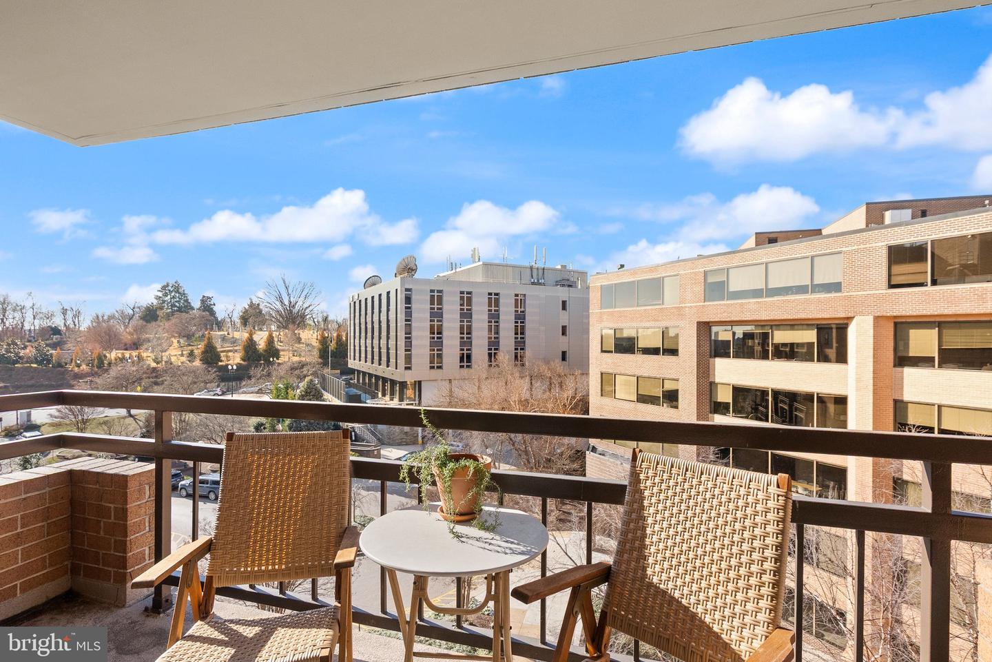 2111 WISCONSIN AVE NW #606, WASHINGTON, District Of Columbia 20007, 1 Bedroom Bedrooms, 2 Rooms Rooms,1 BathroomBathrooms,Residential,For sale,2111 WISCONSIN AVE NW #606,DCDC2242104 MLS # DCDC2242104