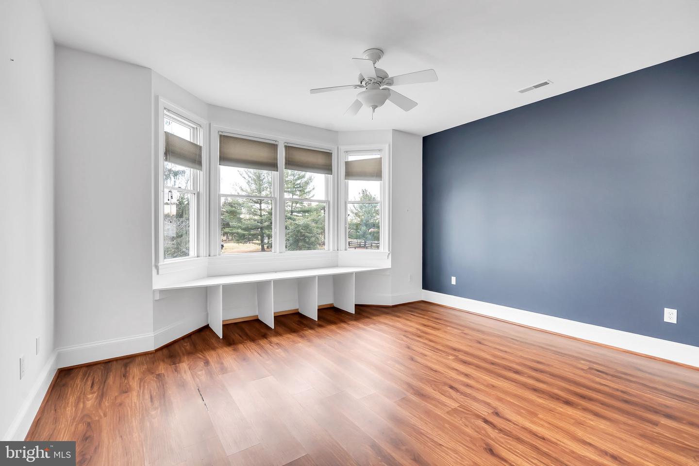 20 KATIE LN, MIDDLETOWN, Virginia 22645, 4 Bedrooms Bedrooms, 11 Rooms Rooms,3 BathroomsBathrooms,Residential,For sale,20 KATIE LN,VAWR2013166 MLS # VAWR2013166