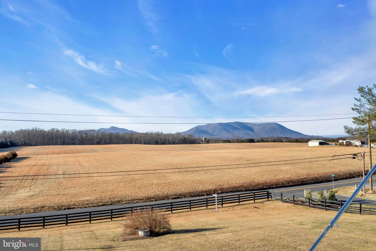 20 KATIE LN, MIDDLETOWN, Virginia 22645, 4 Bedrooms Bedrooms, 11 Rooms Rooms,3 BathroomsBathrooms,Residential,For sale,20 KATIE LN,VAWR2013166 MLS # VAWR2013166