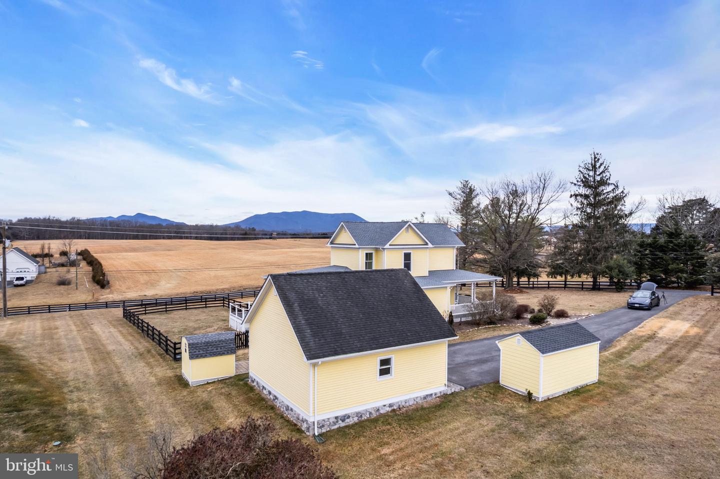 20 KATIE LN, MIDDLETOWN, Virginia 22645, 4 Bedrooms Bedrooms, 11 Rooms Rooms,3 BathroomsBathrooms,Residential,For sale,20 KATIE LN,VAWR2013166 MLS # VAWR2013166