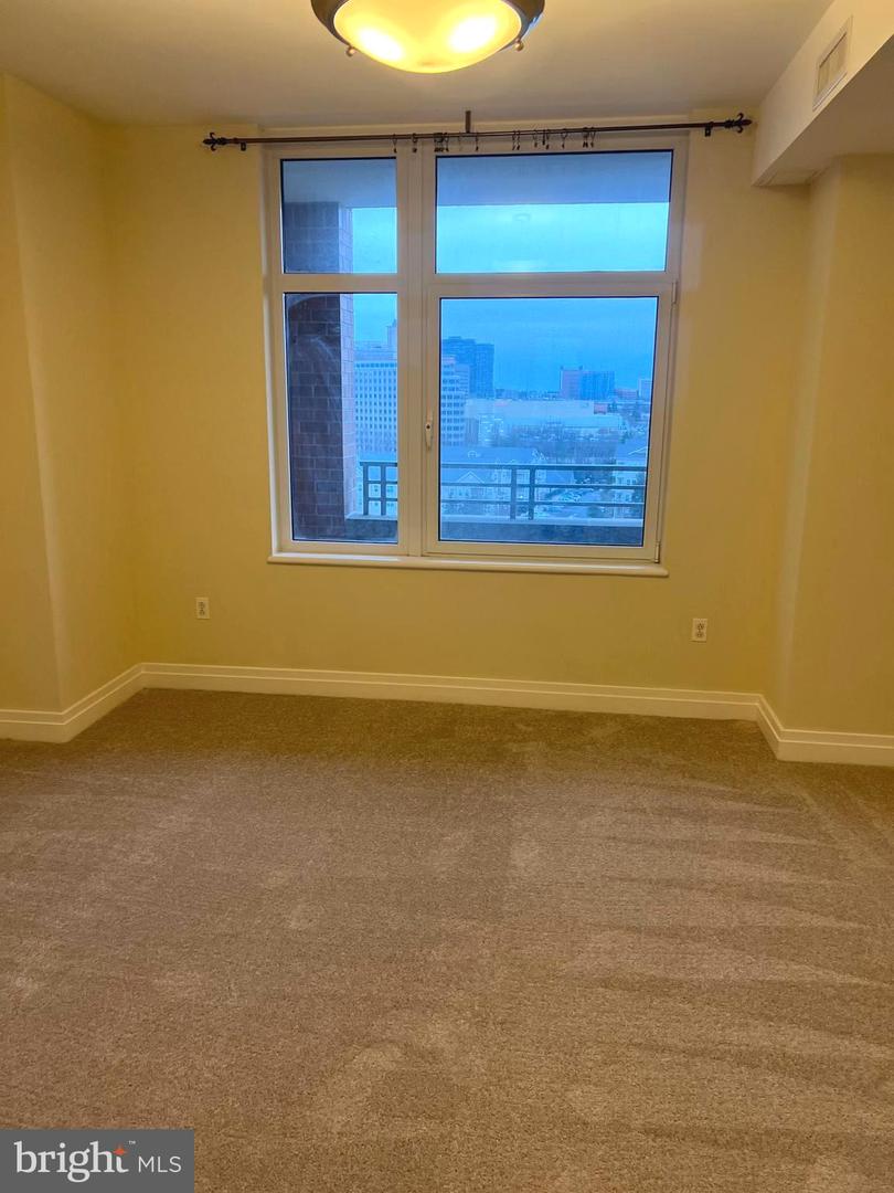 8220 CRESTWOOD HEIGHTS DR #1411, MCLEAN, Virginia 22102, 1 Bedroom Bedrooms, ,2 BathroomsBathrooms,Residential,For sale,8220 CRESTWOOD HEIGHTS DR #1411,VAFX2286512 MLS # VAFX2286512