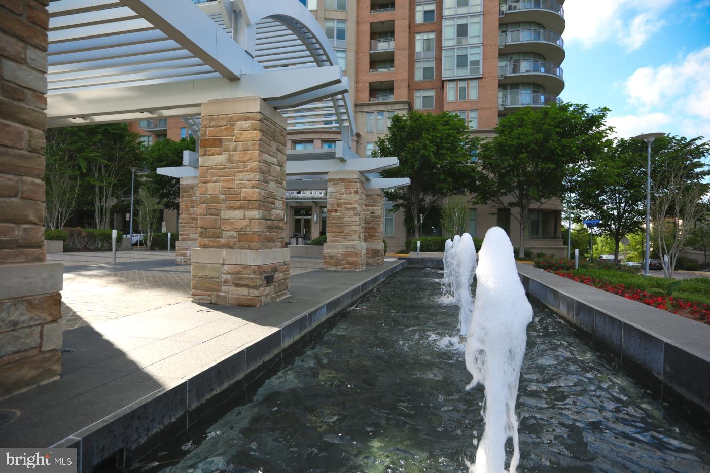 8220 CRESTWOOD HEIGHTS DR #1411, MCLEAN, Virginia 22102, 1 Bedroom Bedrooms, ,2 BathroomsBathrooms,Residential,For sale,8220 CRESTWOOD HEIGHTS DR #1411,VAFX2286512 MLS # VAFX2286512