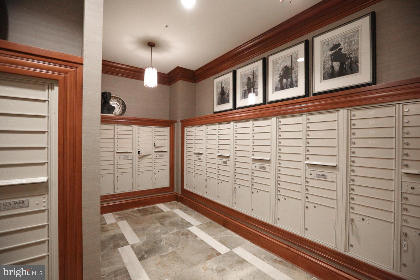 8220 CRESTWOOD HEIGHTS DR #1411, MCLEAN, Virginia 22102, 1 Bedroom Bedrooms, ,2 BathroomsBathrooms,Residential,For sale,8220 CRESTWOOD HEIGHTS DR #1411,VAFX2286512 MLS # VAFX2286512