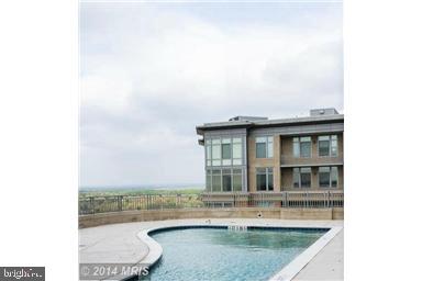 8220 CRESTWOOD HEIGHTS DR #1411, MCLEAN, Virginia 22102, 1 Bedroom Bedrooms, ,2 BathroomsBathrooms,Residential,For sale,8220 CRESTWOOD HEIGHTS DR #1411,VAFX2286512 MLS # VAFX2286512