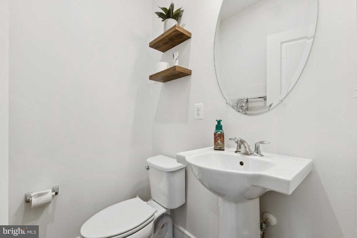 3578 STEPHENSONS HILL RD, MARSHALL, Virginia 20115, 3 Bedrooms Bedrooms, 12 Rooms Rooms,3 BathroomsBathrooms,Residential,For sale,3578 STEPHENSONS HILL RD,VAFQ2020186 MLS # VAFQ2020186