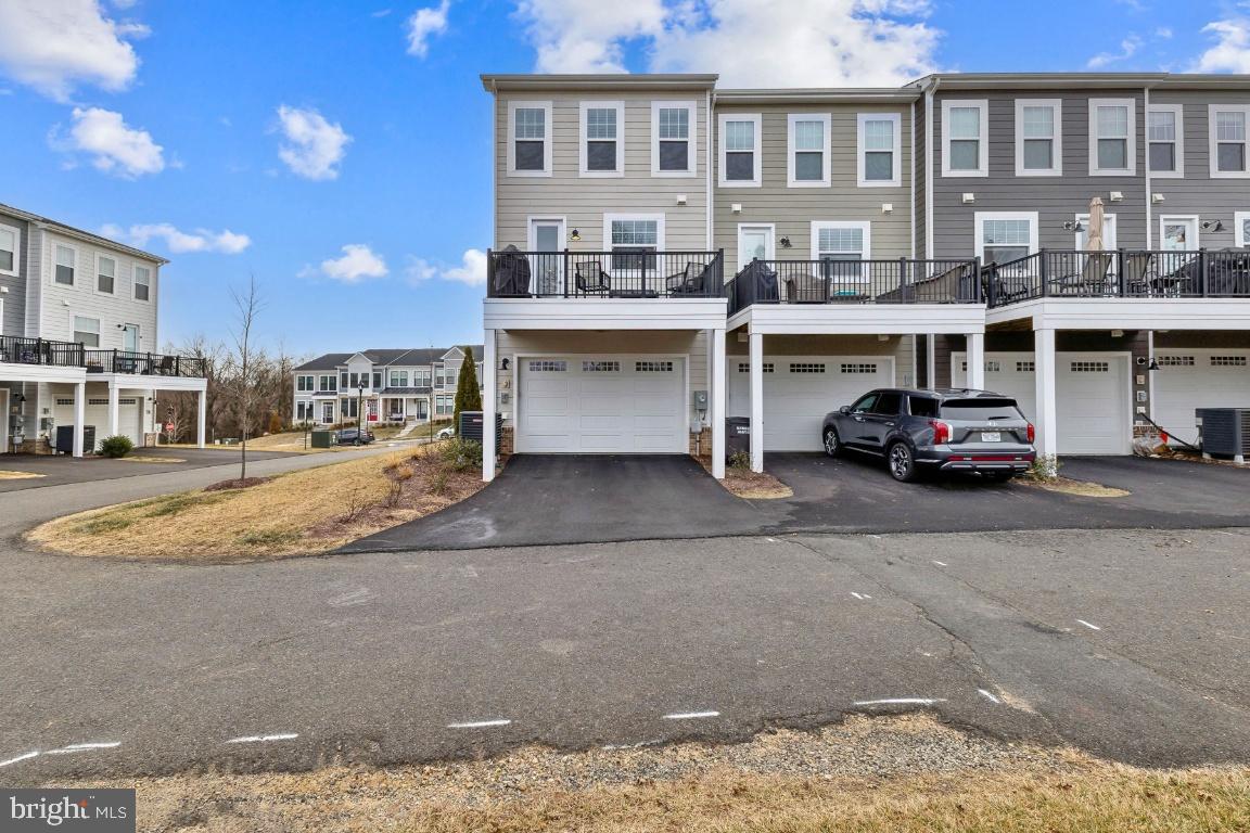 3578 STEPHENSONS HILL RD, MARSHALL, Virginia 20115, 3 Bedrooms Bedrooms, 12 Rooms Rooms,3 BathroomsBathrooms,Residential,For sale,3578 STEPHENSONS HILL RD,VAFQ2020186 MLS # VAFQ2020186