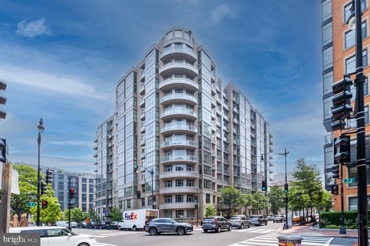 811 4TH ST NW #1215, WASHINGTON, District Of Columbia 20001, 1 Bedroom Bedrooms, 2 Rooms Rooms,1 BathroomBathrooms,Residential,For sale,811 4TH ST NW #1215,DCDC2242224 MLS # DCDC2242224 811 4TH ST NW #1215, WASHINGTON, District Of Columbia 20001, 1 Bedroom Bedrooms, 2 Rooms Rooms,1 BathroomBathrooms,Residential,For sale,811 4TH ST NW #1215,DCDC2242224 MLS # DCDC2242224