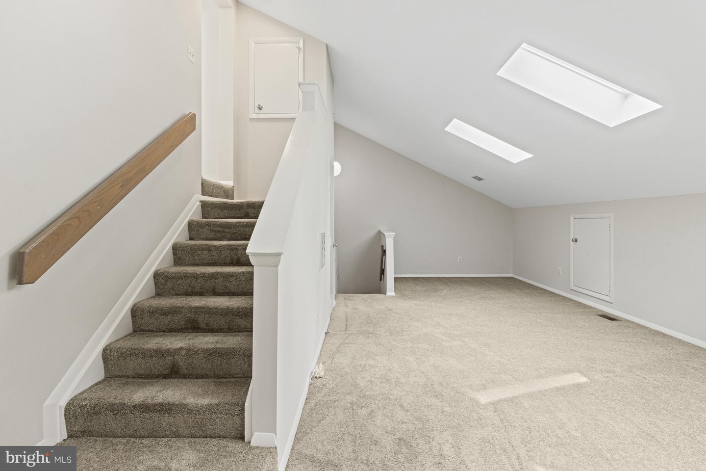 7107 ROXANN RD, ALEXANDRIA, Virginia 22315, 4 Bedrooms Bedrooms, ,4 BathroomsBathrooms,Residential,For sale,7107 ROXANN RD,VAFX2286678 MLS # VAFX2286678