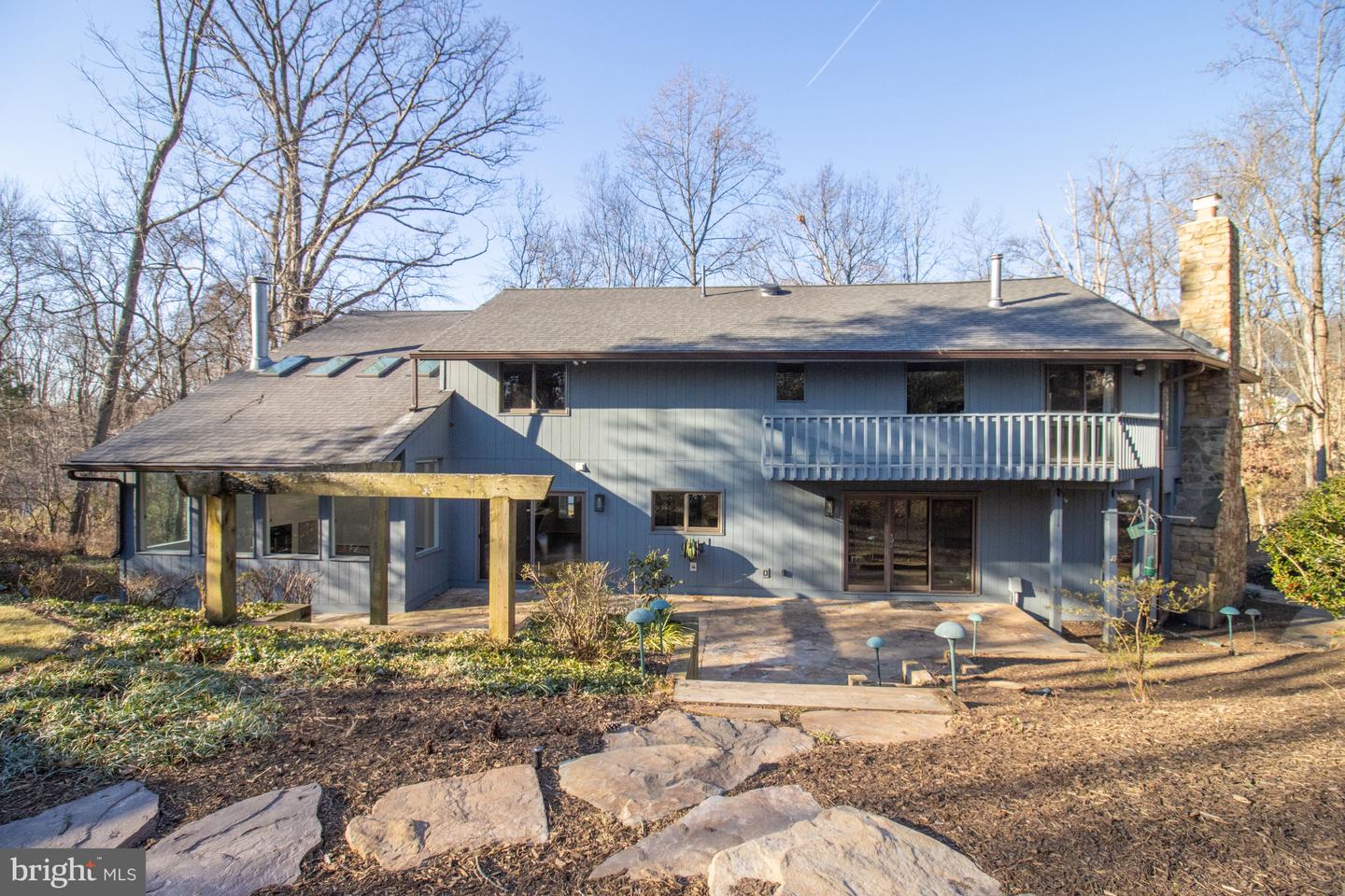 7107 ROXANN RD, ALEXANDRIA, Virginia 22315, 4 Bedrooms Bedrooms, ,4 BathroomsBathrooms,Residential,For sale,7107 ROXANN RD,VAFX2286678 MLS # VAFX2286678