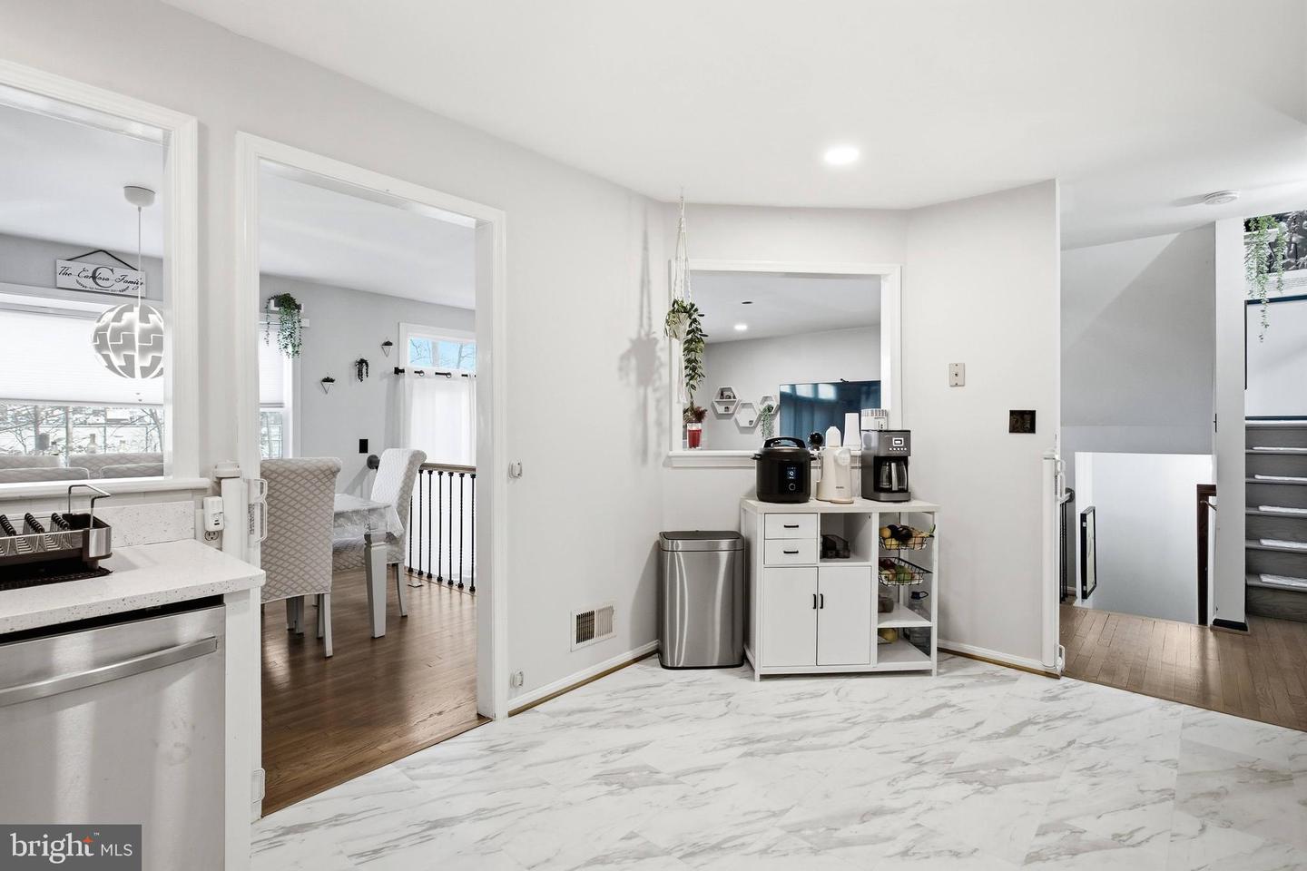 9622 RIDGE AVE, FAIRFAX, Virginia 22030, 4 Bedrooms Bedrooms, ,3 BathroomsBathrooms,Residential,For sale,9622 RIDGE AVE,VAFC2007684 MLS # VAFC2007684