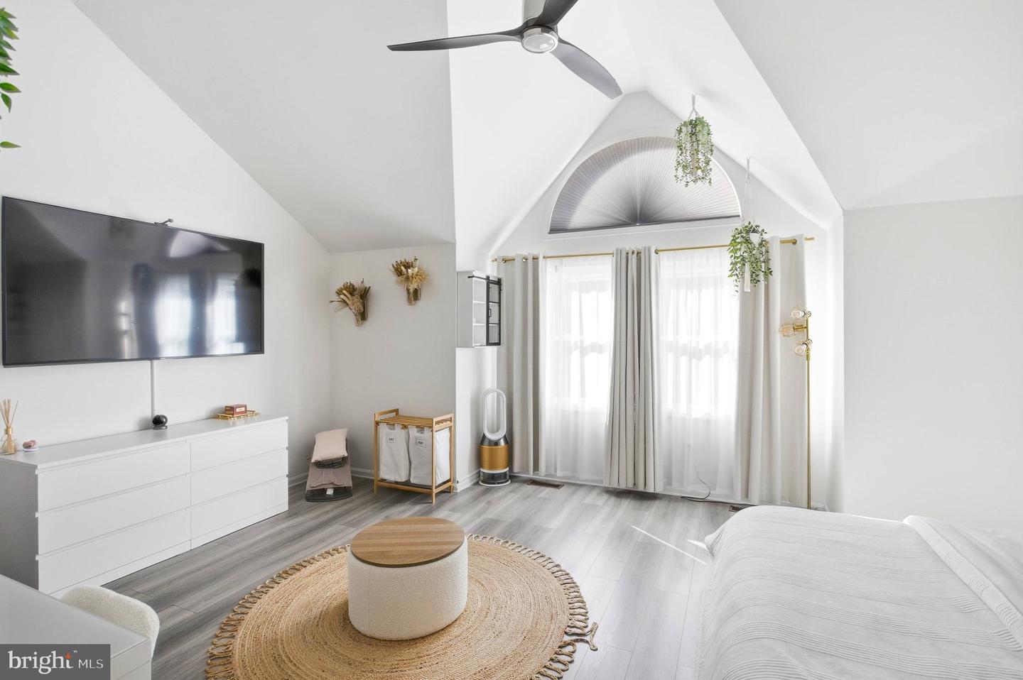 9622 RIDGE AVE, FAIRFAX, Virginia 22030, 4 Bedrooms Bedrooms, ,3 BathroomsBathrooms,Residential,For sale,9622 RIDGE AVE,VAFC2007684 MLS # VAFC2007684